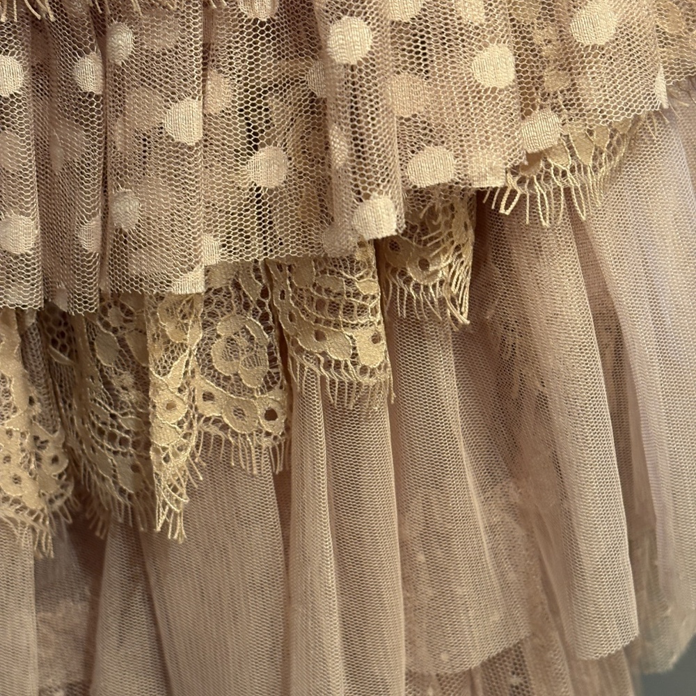 Elegant Luxurious Formal Pale Pink Spiral Ruffles 50" long - Picture 5 of 9